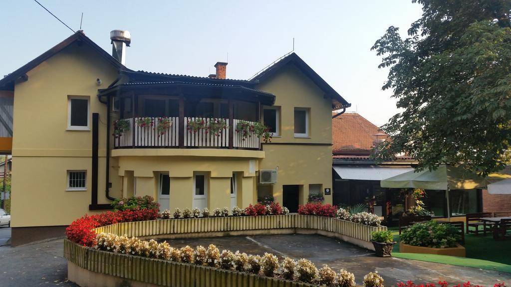 Guest House Grgin Dol Пожега Екстериор снимка