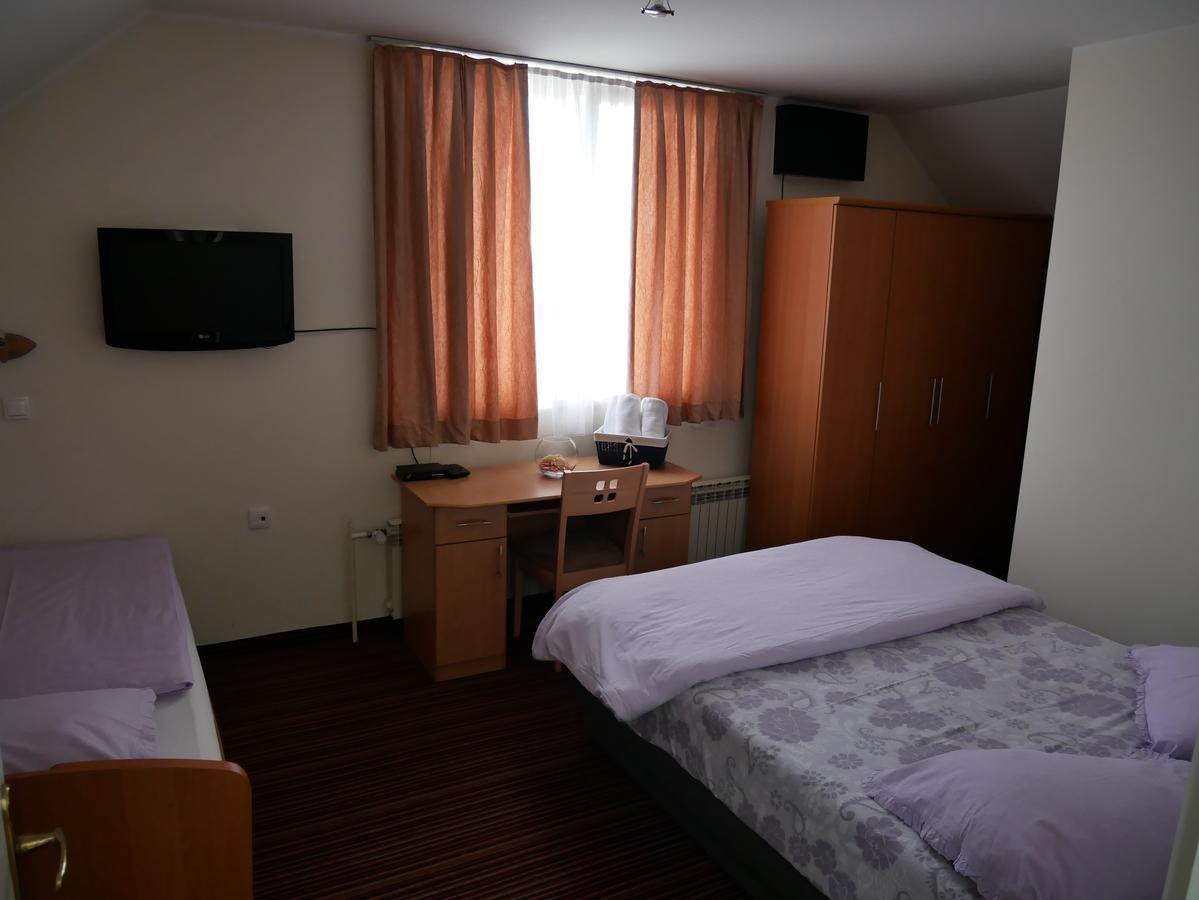 Guest House Grgin Dol Пожега Екстериор снимка