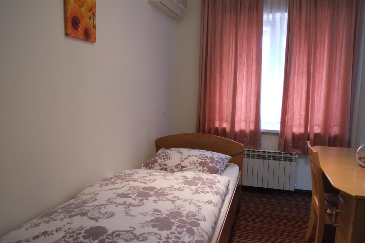 Guest House Grgin Dol Пожега Екстериор снимка